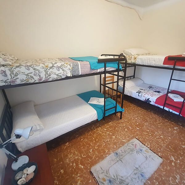 Habitación compartida mixta de 4 camas de El Refugio Navarrete